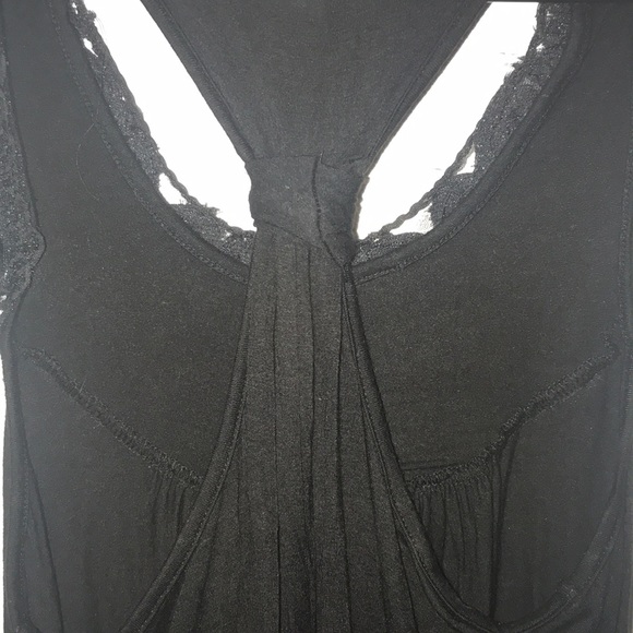 Black tank top - Picture 4 of 4